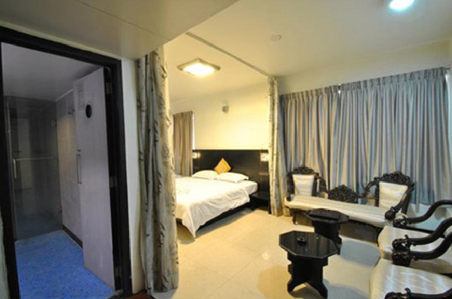 Hotel T.A.P. Gold Crest Бангалор Номер фото